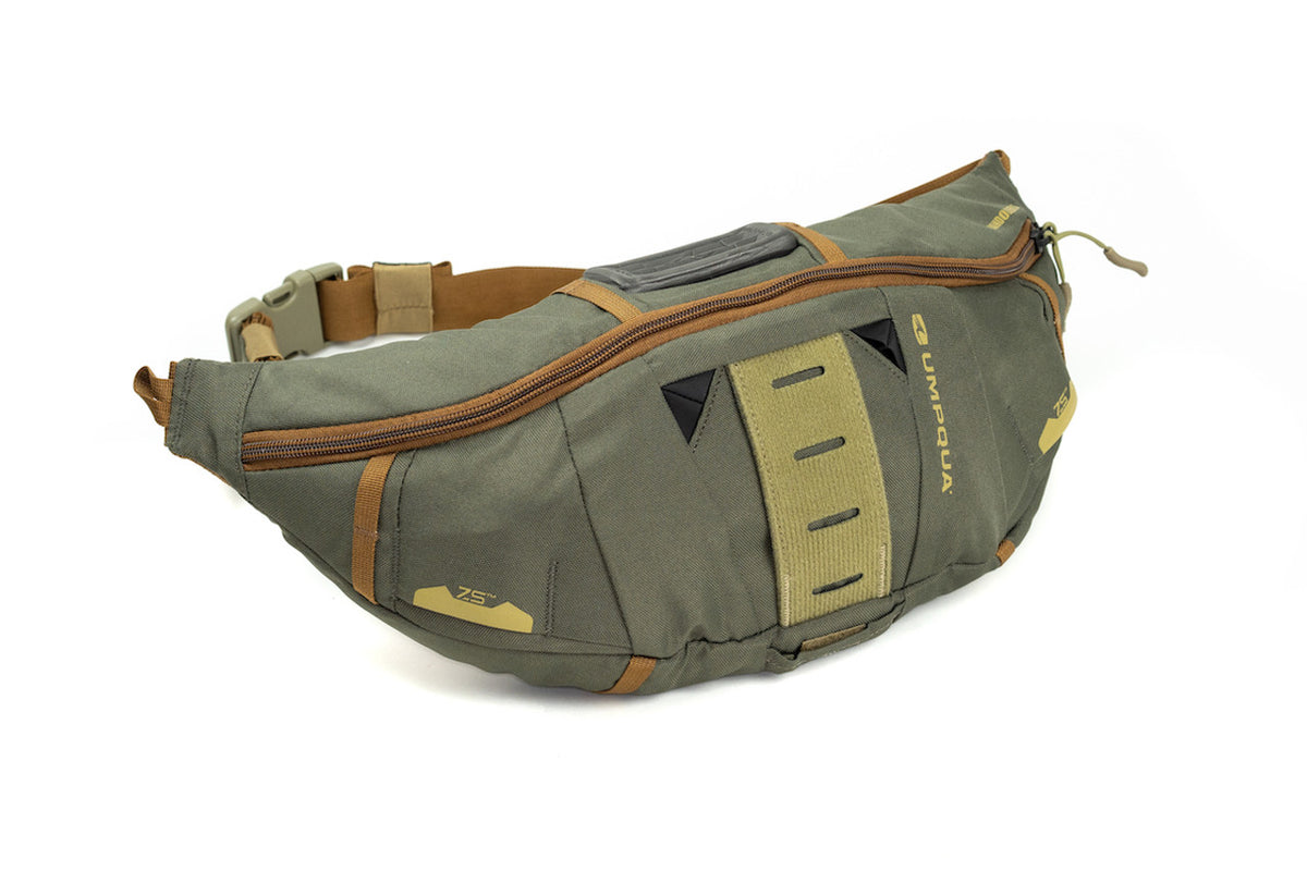 UMPQUA ZS2 BANDOLIER SLING PACK